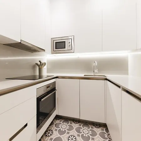 Bravissimo Santa Clara 53, 3-bedroom Near Placa Independencia Girona
