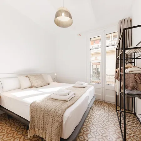 Bravissimo Santa Clara 53, 3-bedroom Near Placa Independencia Apartment Girona