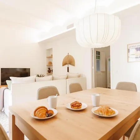 Bravissimo Santa Clara 53, 3-bedroom Near Placa Independencia Apartment Girona