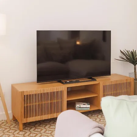 Apartment Bravissimo Santa Clara 53, 3-bedroom Near Placa Independencia Girona