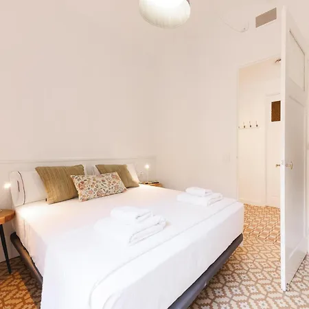 Apartment Bravissimo Santa Clara 53, 3-bedroom Near Placa Independencia