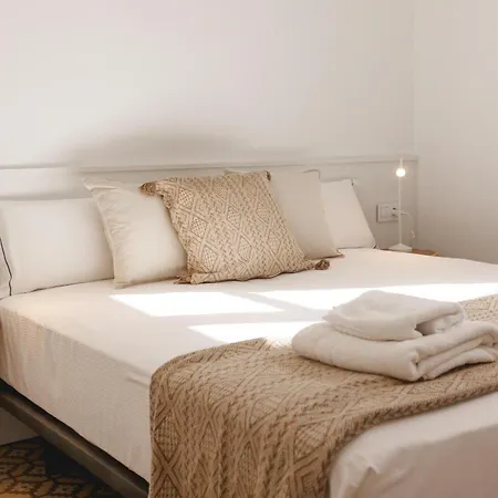 Bravissimo Santa Clara 53, 3-bedroom Near Placa Independencia