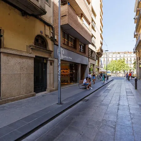 Bravissimo Santa Clara 53, 3-bedroom Near Placa Independencia Apartment Girona